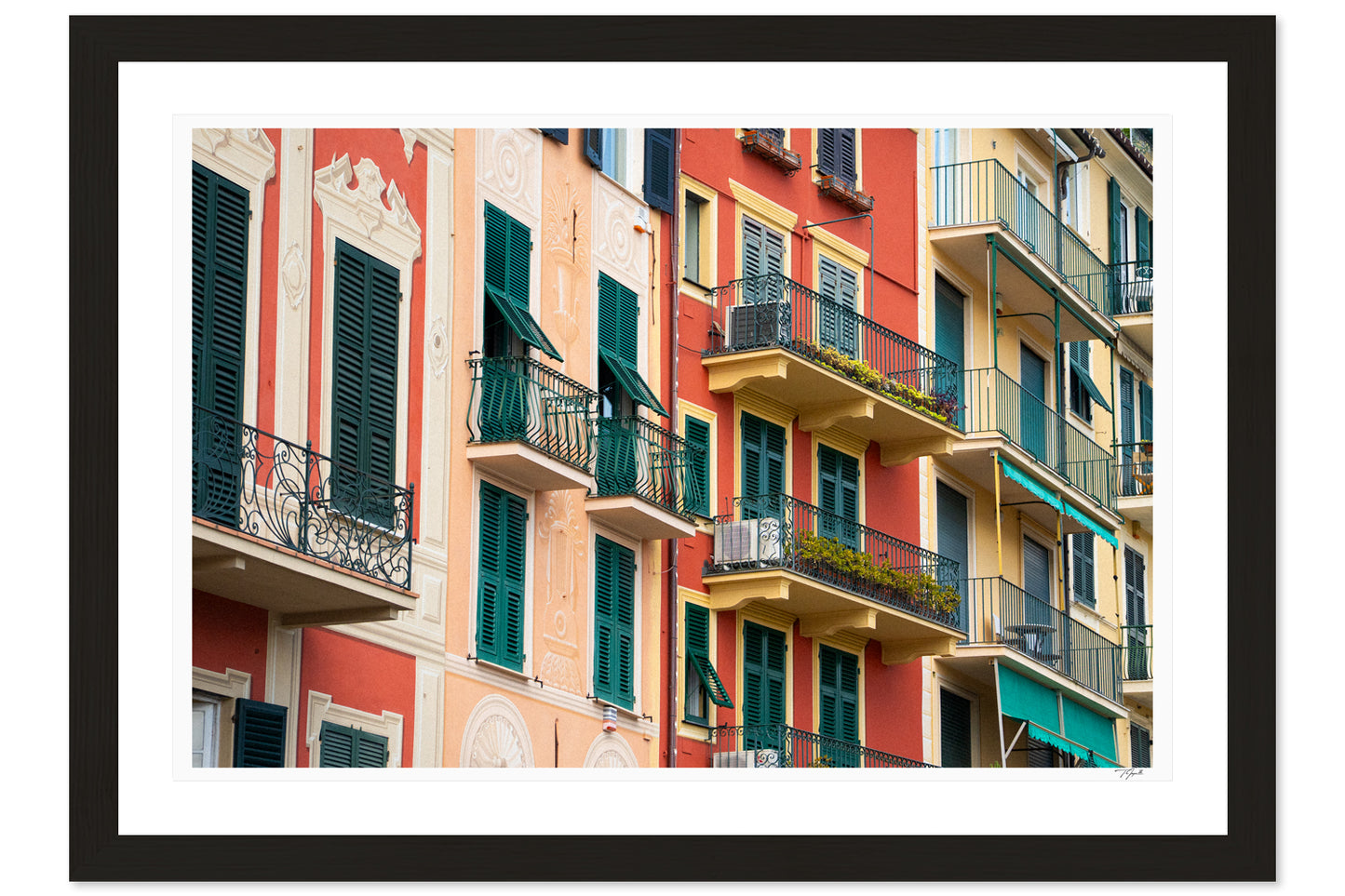 Fleeting Facade