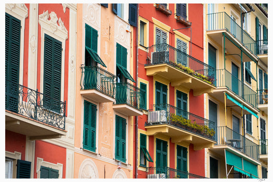 Fleeting Facade